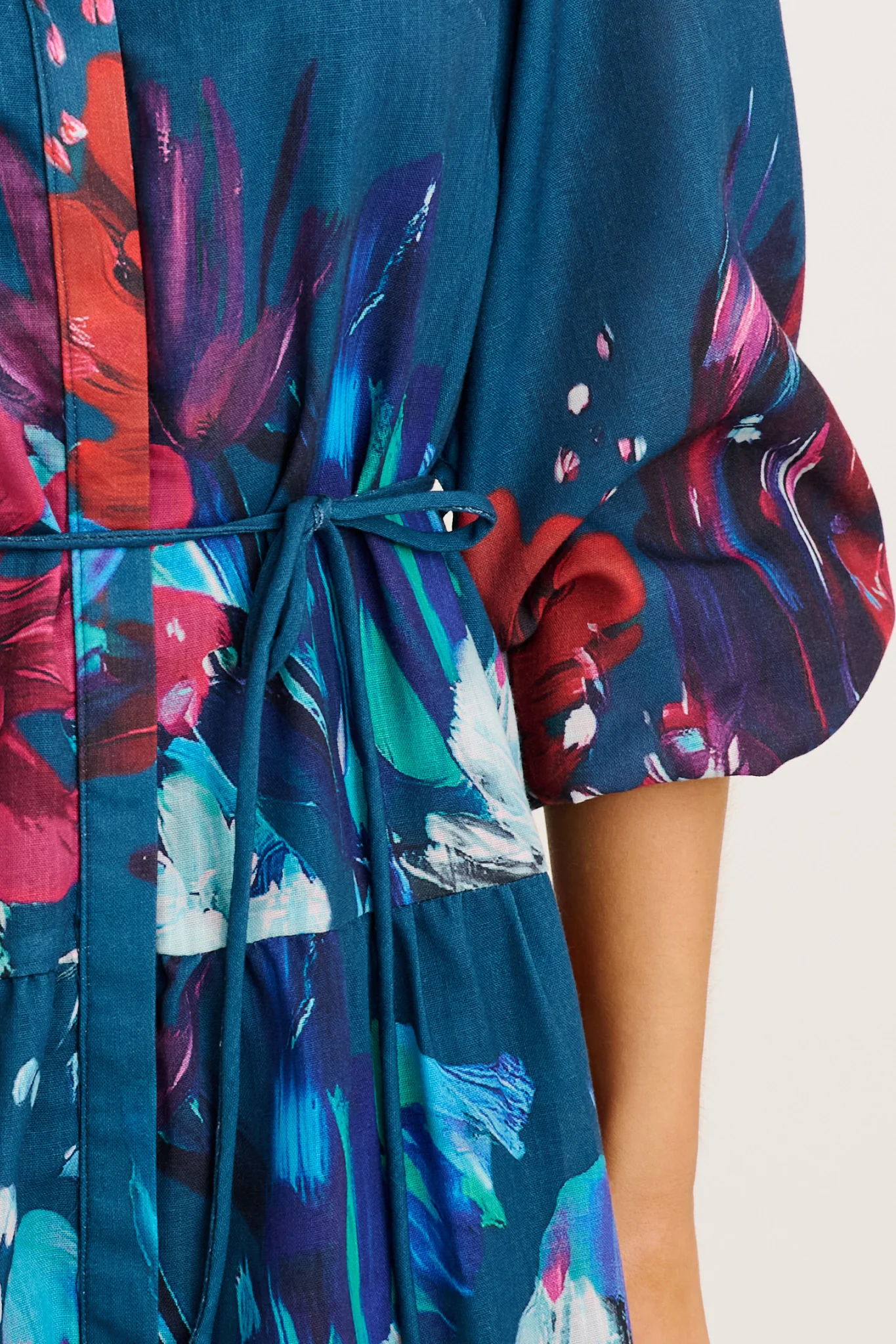 Nicola Midi Dress in Navy with Multi Red Floral - Image 5