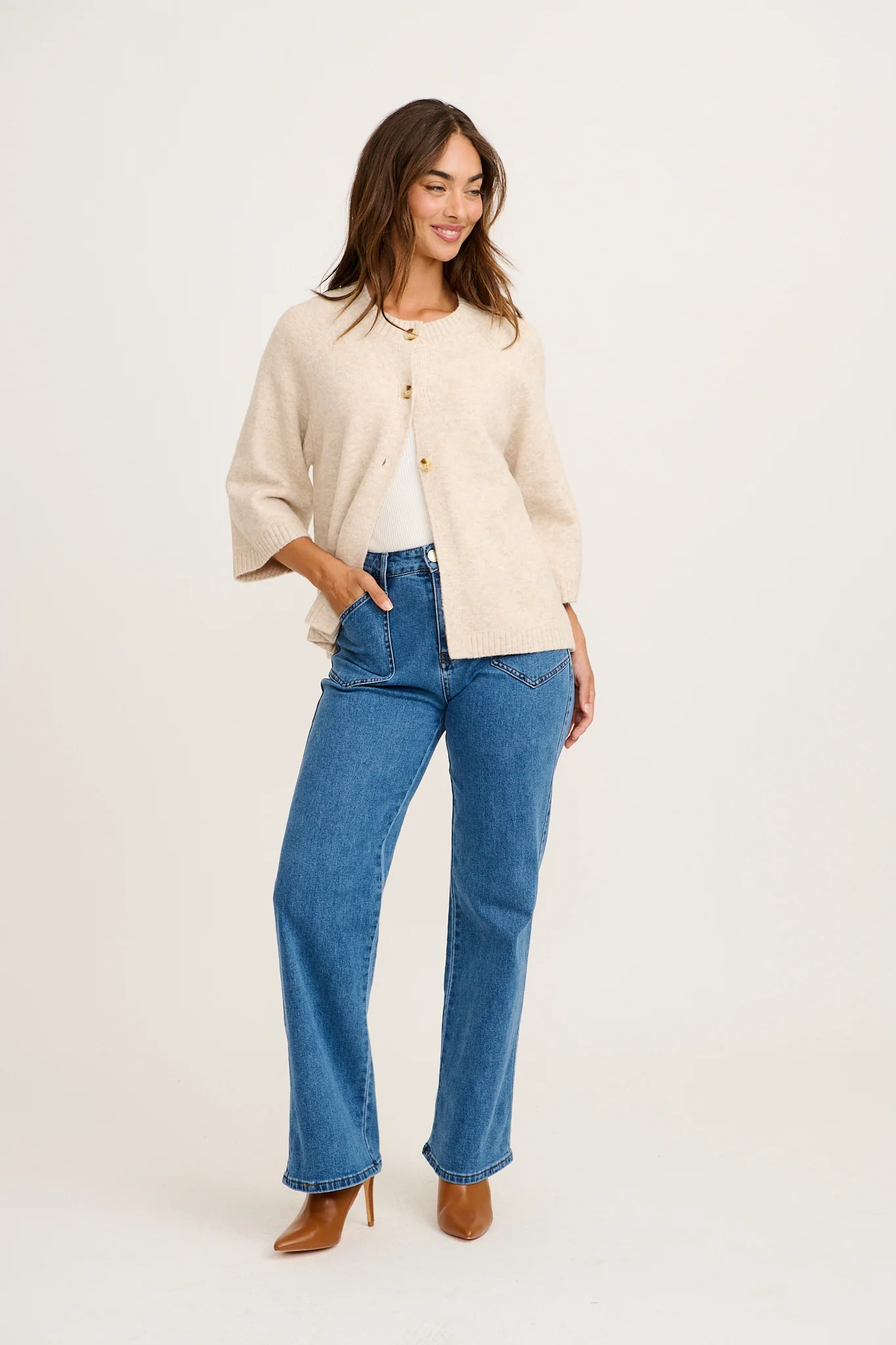 Timeless Comfort Knit Cardigan in Cream Wool Blend - Image 4